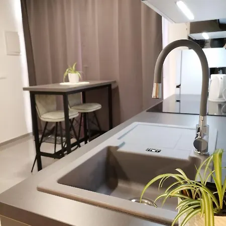 Cave With Free Parking Lägenhet *