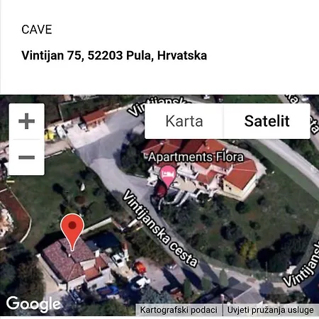 Cave With Free Parking Apartment