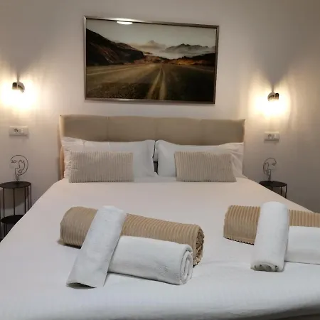 Cave With A Terrace And Free Parking * Пула